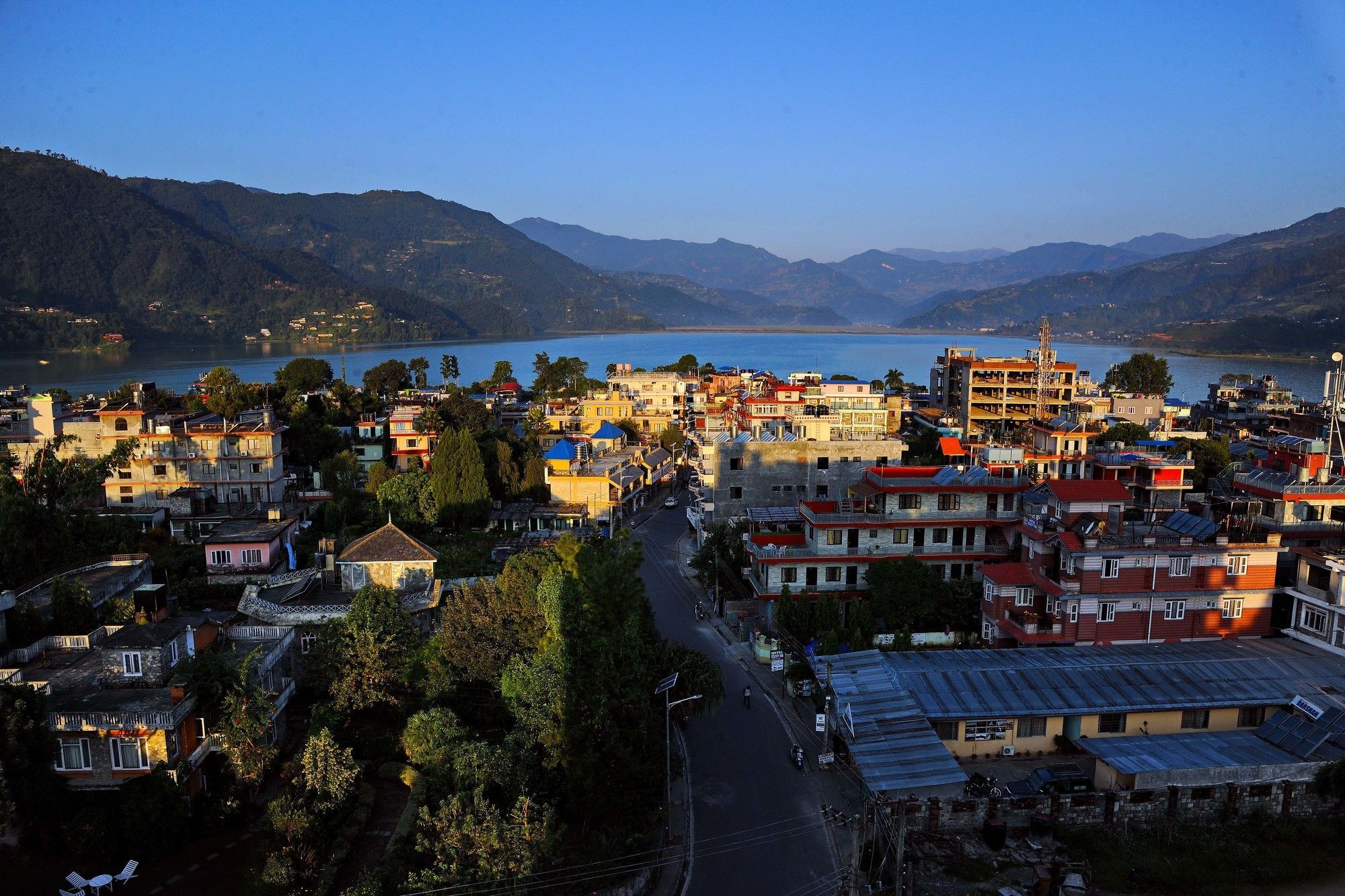 Hotel Queens Park Pokhara Kültér fotó