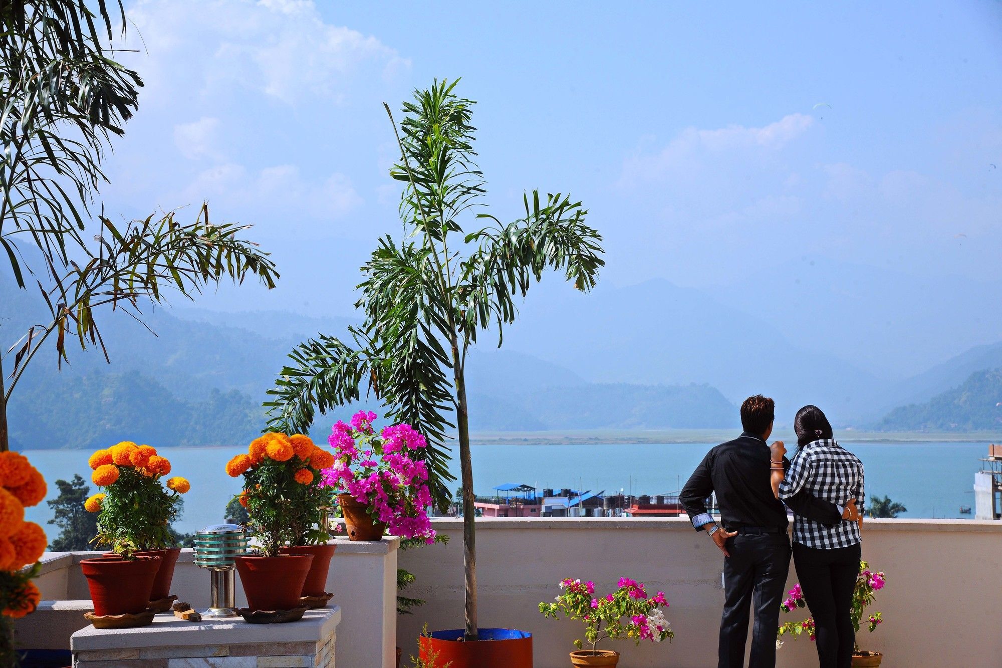 Hotel Queens Park Pokhara Kültér fotó